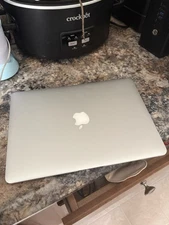 Apple MacBook Air 2014 CPU: 1.4GHz Dual-Core Intel i5 RAM: 4GB 1600 MHz DDR3