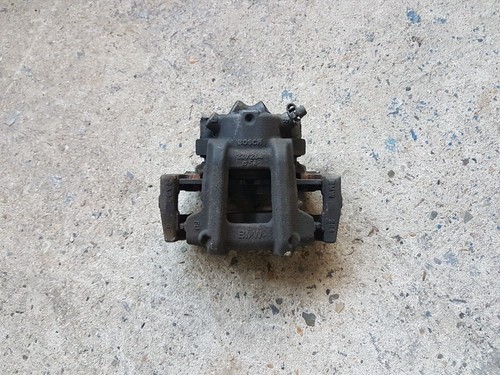 BMW 1er F20 F21 Bremssattel mit Bremsträger 22/284 vorne rechts 6850644