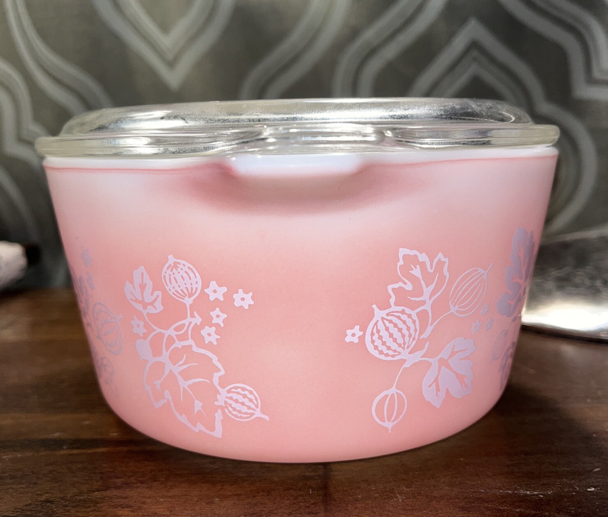 Vintage Pyrex Pink Gooseberry 473 1 Quart Bowl With Lid 30 470-C