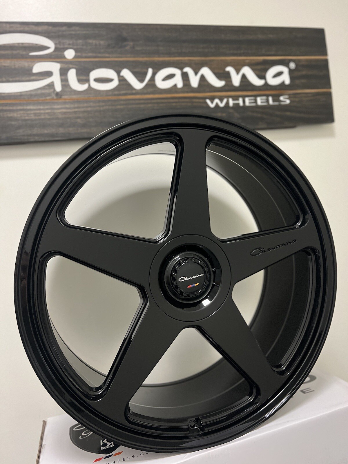 (4) 24X10 GIOVANNA CINQUE GLOSS BLACK(5X130) G-WAGON PANAMERA LAMBORGHINI URUS