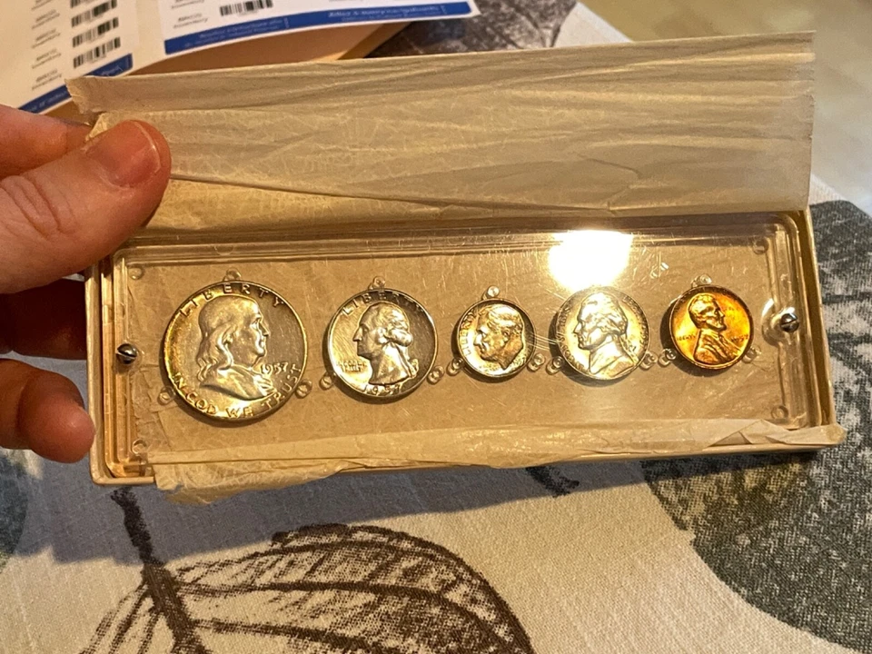 1957 US Mint Set. In vintage case (#100733) - Image 4 of 4