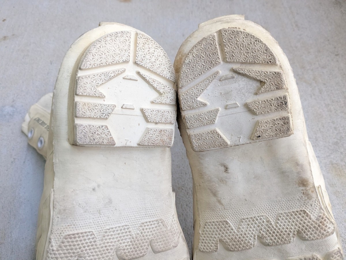 Vintage Bunny Boots White Men 7 XN Narrow Rubber Military Snow