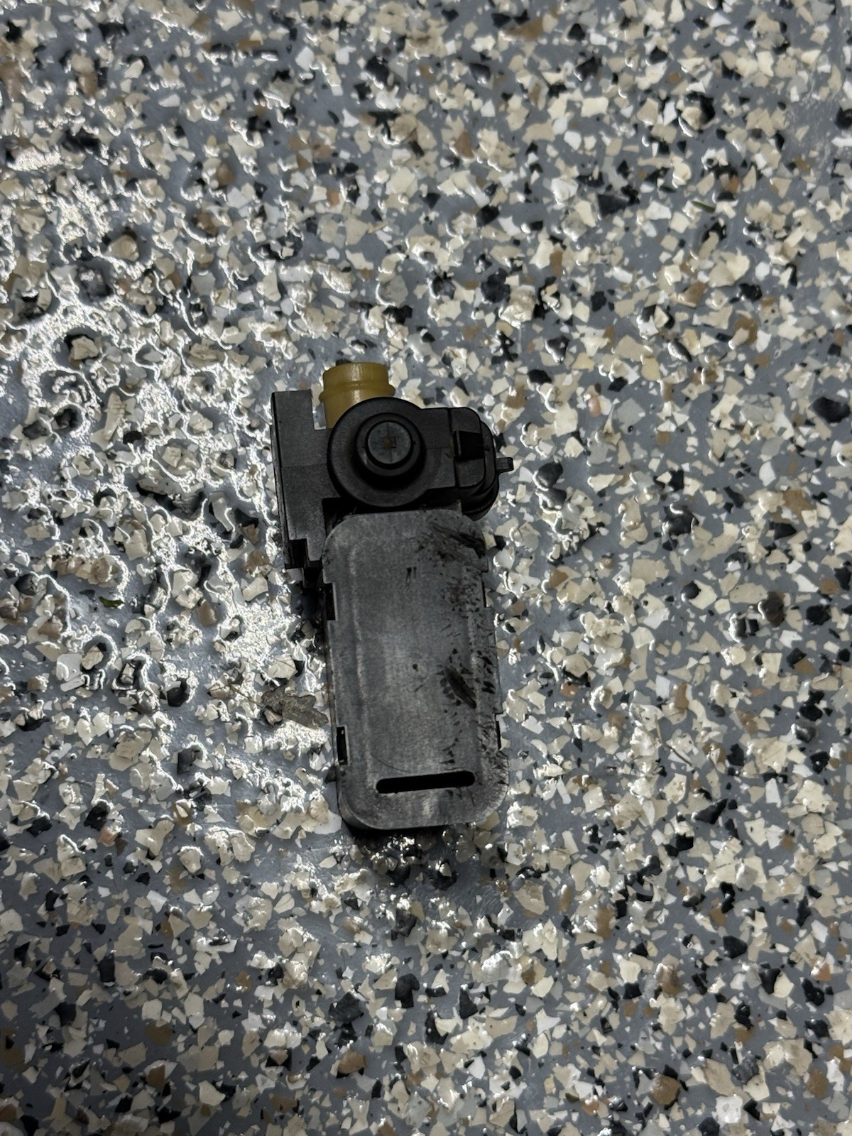 CADILLAC XLR 04-09 / CORVETTE C6 FUEL CHARCOAL CANISTER EVAP EVAPORATOR SOLENOID