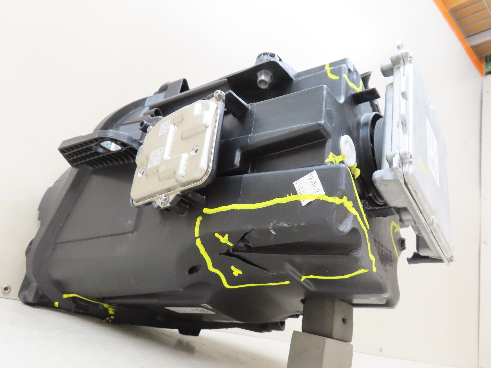 2018-2023 BENTLEY CONTINENTAL GT/GTC FRONT RIGHT PASSENGER SIDE HEADLIGHT OEM