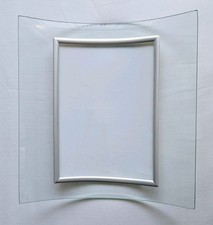Curved Glass Photo Frame With Bevelled Edge For Portrait 5x7 Inch Photo