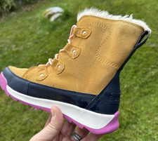 Nearly new elk pink suede Sorel Whitney II waterproof boots girls size 5