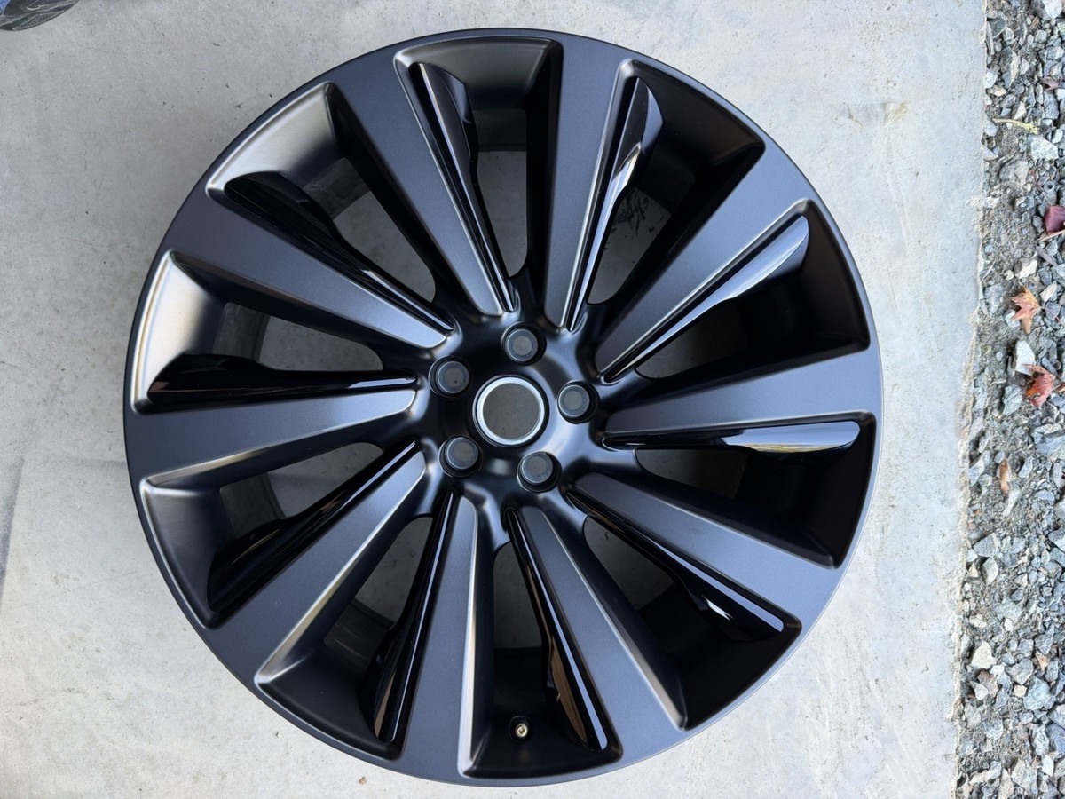 2025 Range Rover SV + L460 OEM 23