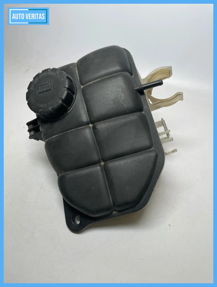 Original Mercedes-Benz C-Class (W203) Coolant Tank 2035000049 - Image 2 of 4