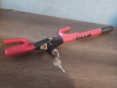 The Club Original Car Anti theft Device Steering Wheel Lock Red Club w2 keys