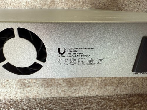 Ubiquiti Networks UniFi Switch PRO-Max-48 Ports Switch USW-Pro-Max-48) - Picture 2 of 4