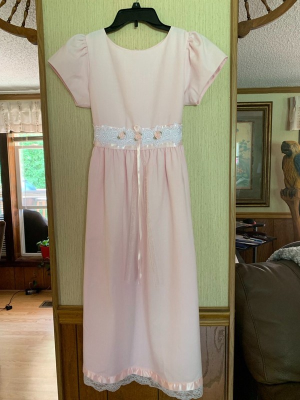 Vintage Size 16 Girls Pink Dress With Lace And Floral Detailing
