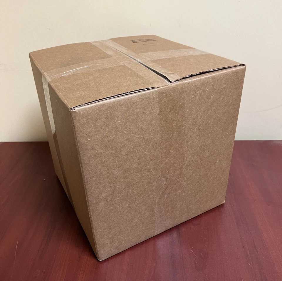 100 LOW COST DOGGIE BALLS - USED TENNIS BALLS - FREE SHIPPING - SAVE 10% - Image 2 of 4