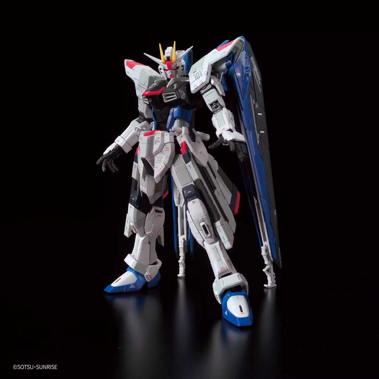 Bandai RG ZGMF-X10A Gundam Base Limited 1/144 Freedom Gundam Ver. GCP