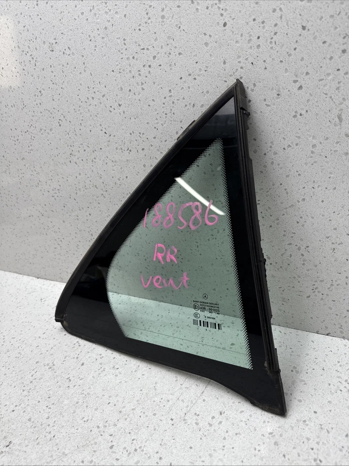 2010 - 2016 Mercedes Benz E Class W212 Glass Window Vent Passenger Rh Rear Foto 3 de 4