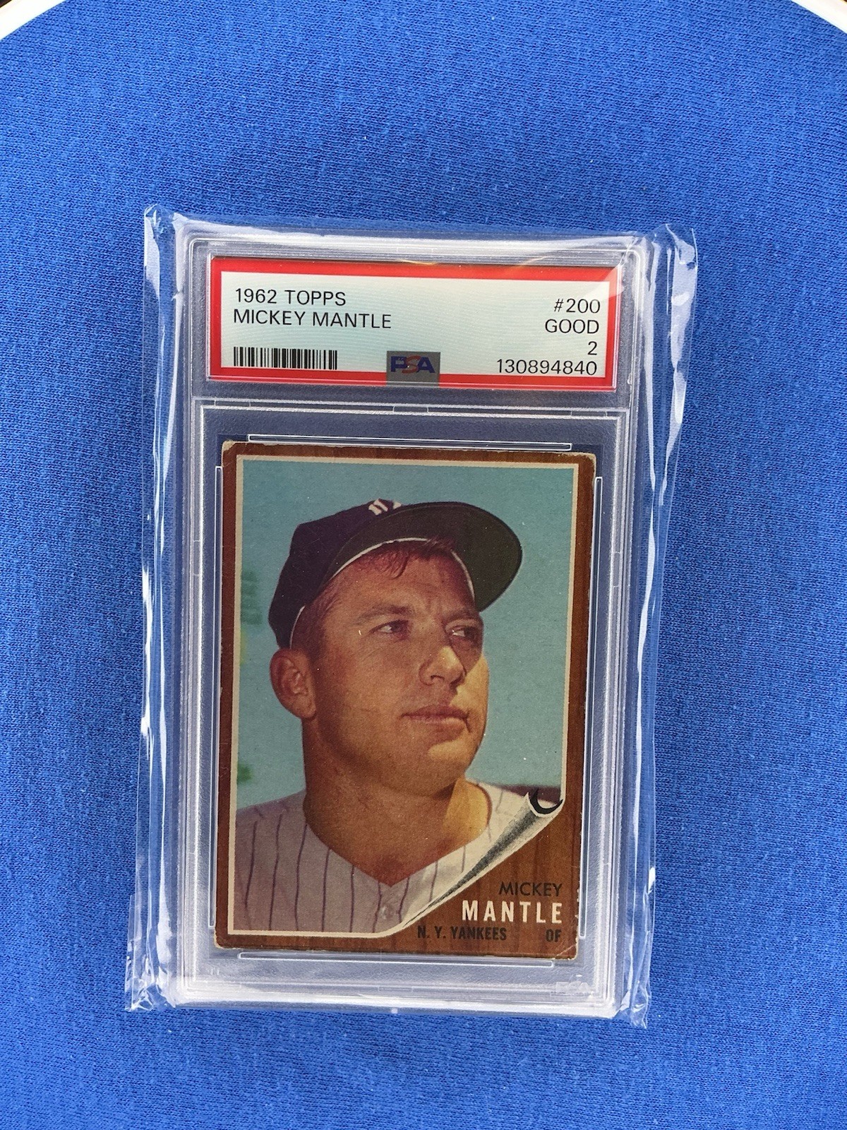1962 TOPPS #200 MICKEY MANTLE PSA 2