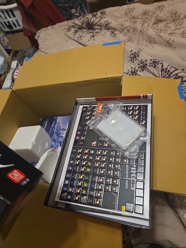 VERY RARE! Space Empires 4X -- NEW -- 98% Unpunched  - Image 3 of 3