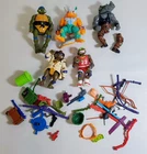 C-190 VINTAGE LOT OF 80/90'S TEENAGE MUTANT NINJA TURTLES FIGURES & ACCESSORIES!