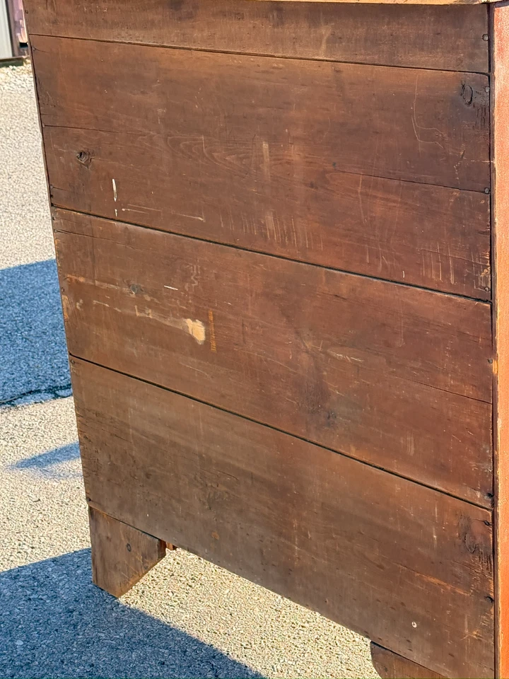 Pintura roja 1790 decorada Hepplewhite antiguo pecho alto arte popular Pa superficie antigua Foto 4 de 4