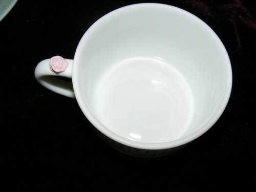 2001 Precious Moments "Friendship Fills the Heart..." Teacup & Saucer Set 852899 - Picture 5 of 11