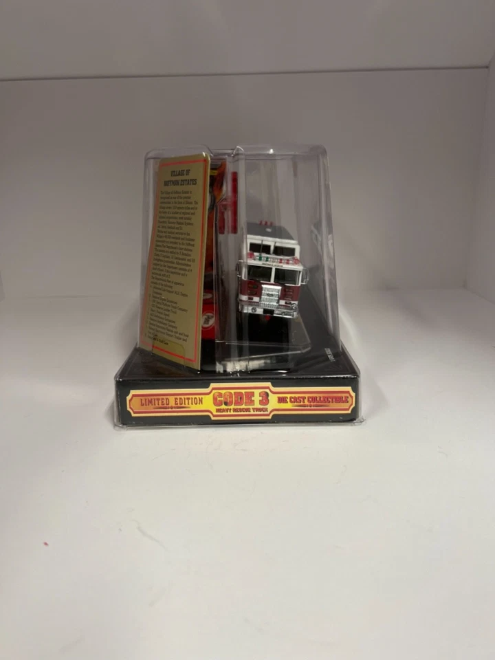 Code 3 Village of Hoffman Estates Pierce Heavy Rescue #12716 1,037 of 3,000 L.E. - Image 2 of 4