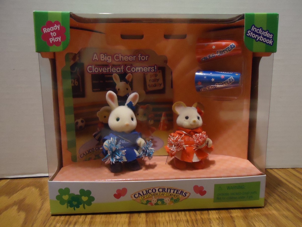 Calico Critters a Big Cheer for Cloverleaf Corners Set
