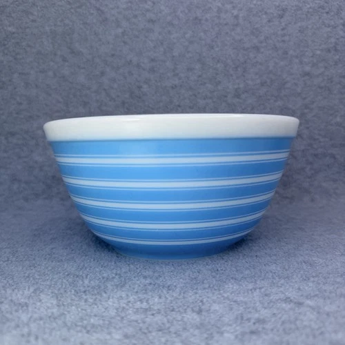 Vintage Pyrex 402 Blue & White Rainbow Stripe 1 1/2 qt Mixing Bowl