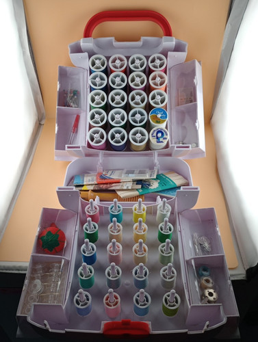 Singer Sew Essentials Storage Case With Lots of Sewing Supplies including 40 spo