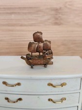 De colección TOOTSIE TOY Casa de Muñecas de Metal Miniatura Cobre Velero RARO 1:12 Juguete