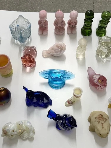 Fenton art glass animal collection 28 pieces