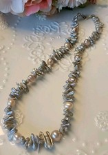 Neu design! Hochwertige  natürliche Barock Biwa-perlen Kette in Lila-grau 