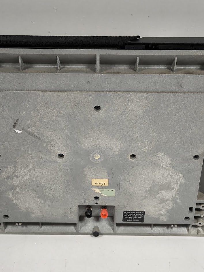 Bang & Olufsen Wall or Freestanding Speakers Type 6716 90w/8 Ohm