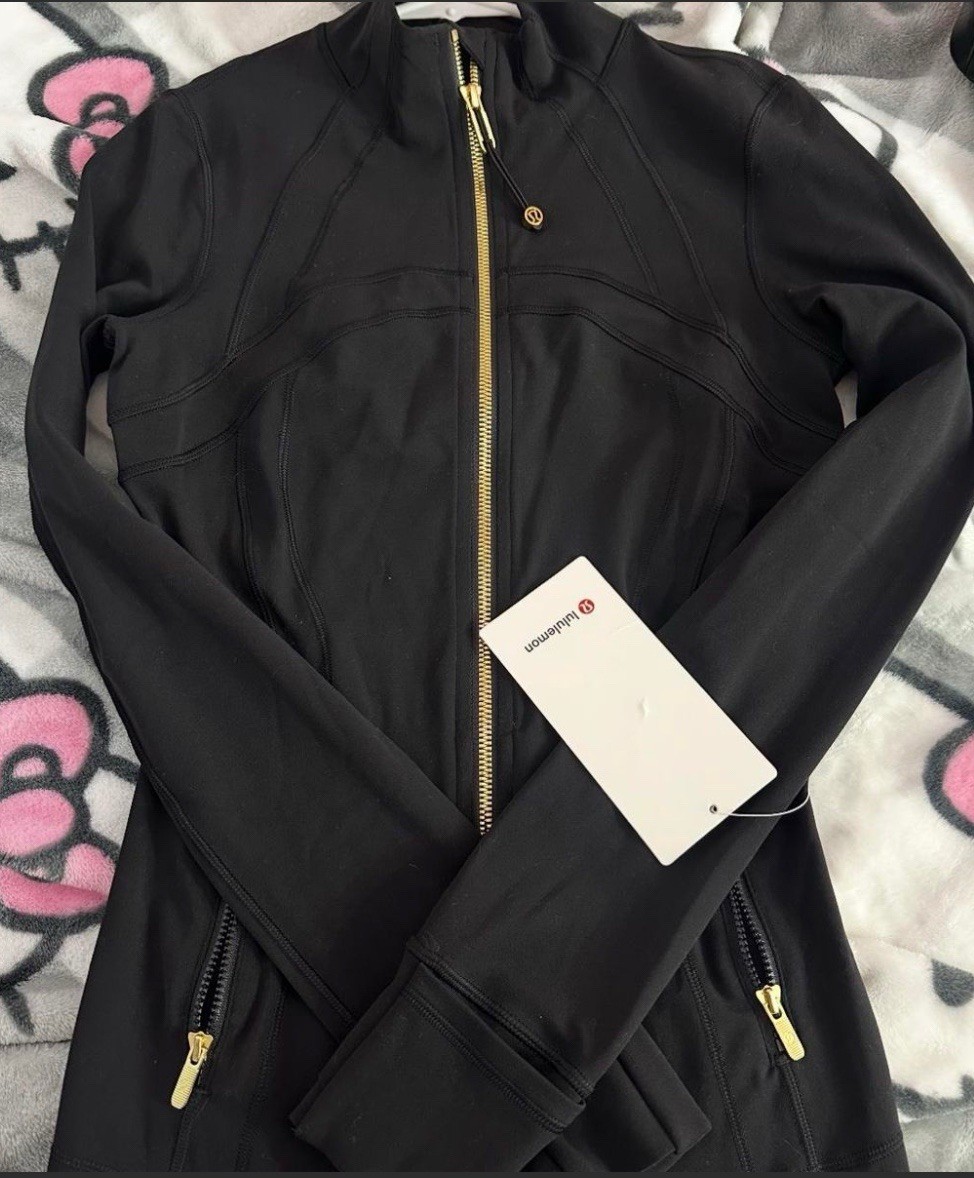 Lululemon Black Full Zip Gold Zipper(MESSAGE BEFORE BUYING)