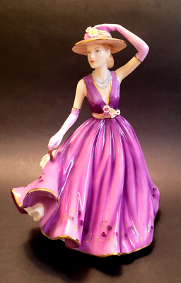 Royal Doulton Pretty Ladies FOY 2011 EMMA. HN 5426. Box, COA