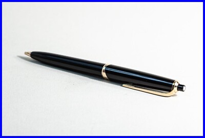 1968 Montblanc MASTERPIECE N° 16 PIX Pusher Pencil Black & Gold