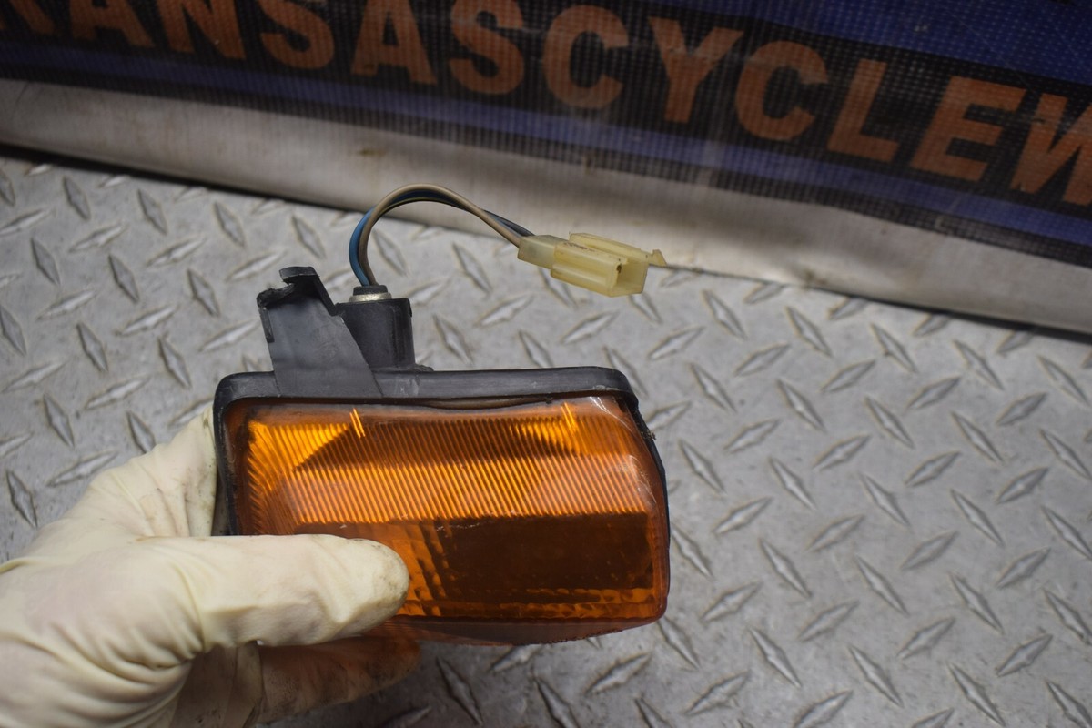 401 LEFT FRONT TURN SIGNAL LIGHT 88 KAWASAKI CONCOURS ZG1000 ZG