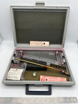 DWYER 102 Analog Inclined Manometer Air Velocity Gage Flowmeter .20-0-2.0INWC