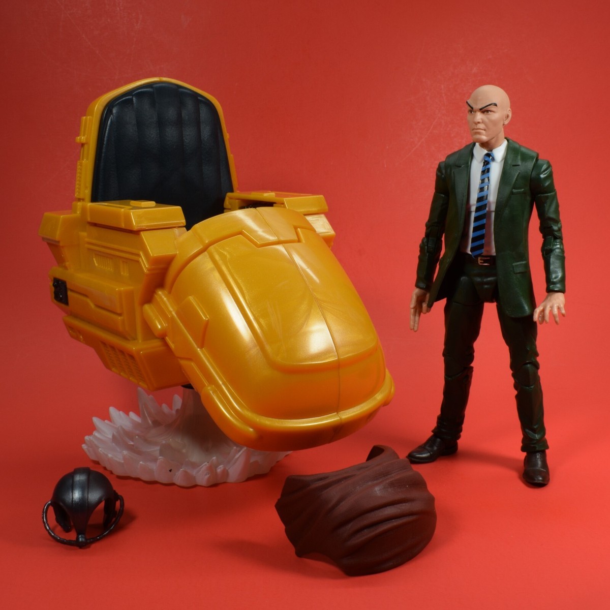 My custom Marvel Legends Patrick Stewart as Professor X (comic) action figure in his classic 90s green suit and on his golden hover chair. Swipe to see more pics and a video