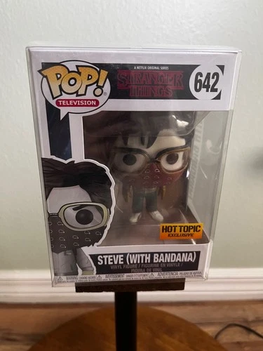 Funko Pop Stranger Things - Steve (with Bandana) - Hot Topic #642 W/Protector
