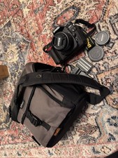 Nikon D200 DSLR Digital Camera Bundle Nikkor 18-55mm AF-S Lens + Lowepro Bag