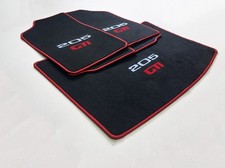 PREMIUM SET Velours Fußmatten+ Kofferraum für Peugeot 205 GTi Logo weiss-rot