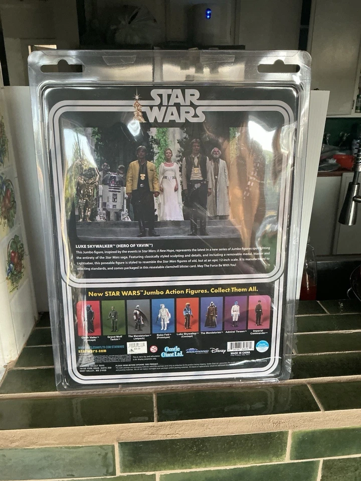 Disney Star Wars Gentle Giant 2022 Hero of Yavin Luke Skywalker 12" Jumbo Figure - Image 2 of 2