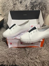 New Bernie Mev TW65 Blk  Wht Slip on sneakers Women Shoes Memory Foam Sz 38