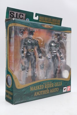 Bandai SIC Kamen Masked Rider Gills & Another Agito Action Figure