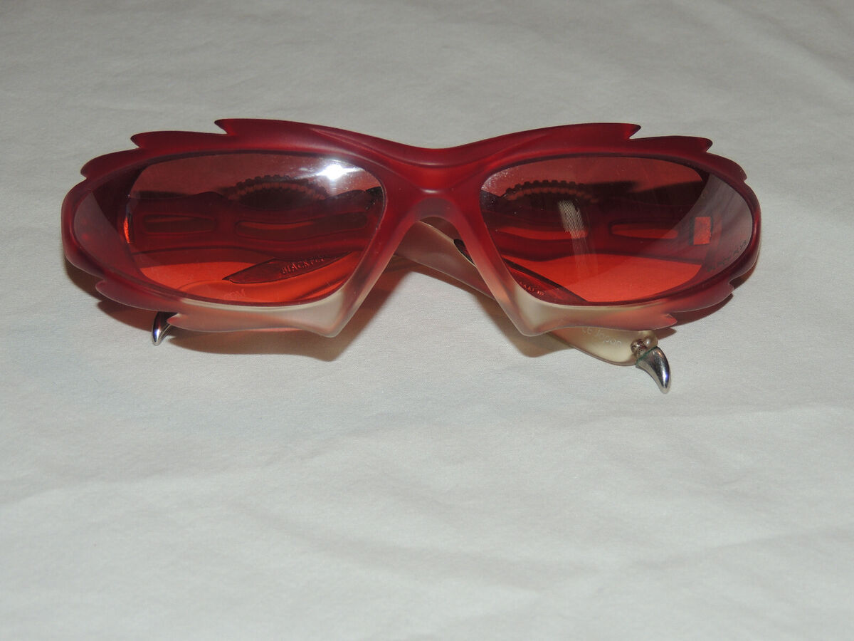BLACK FLYS SUNGLASSES: DAMIAN III -- RED / RED -- PRE-OWNED BLACK FLYS SUNGLASSES: DAMIAN III -- RED / RED -- PRE-OWNED
