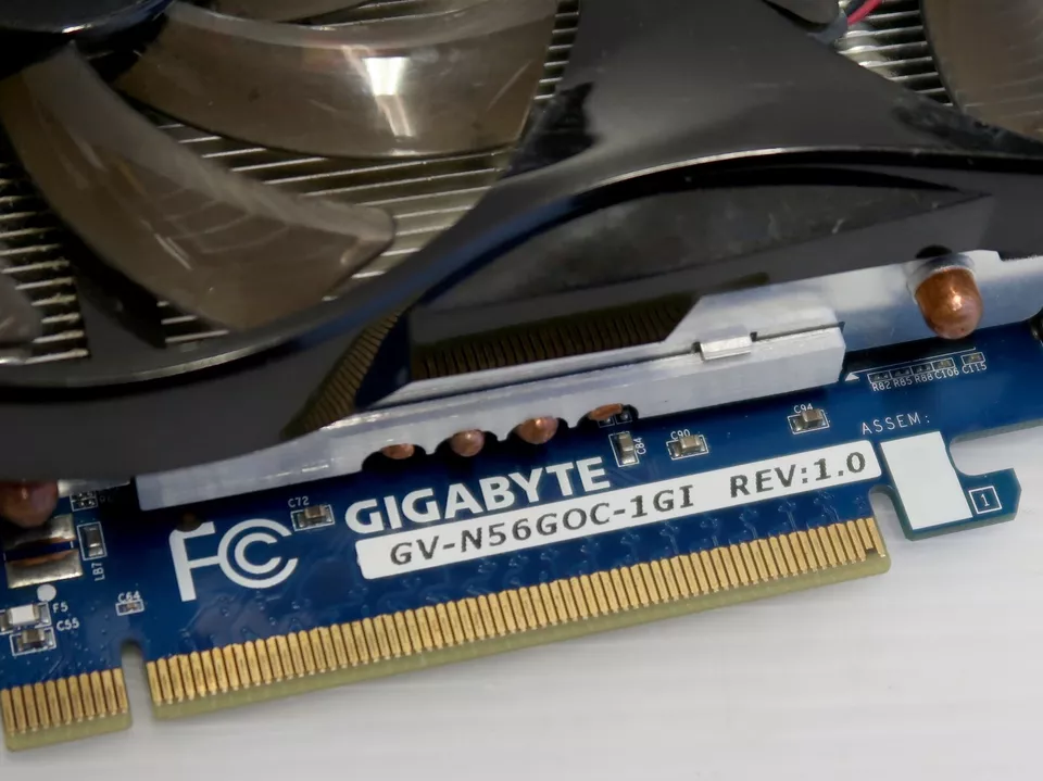 GeForce GTX 560, 1GB GDDR5, 256BIT, HDMI, Gigabyte GV-N56GOC-1GI, WORKING - Image 3 of 4
