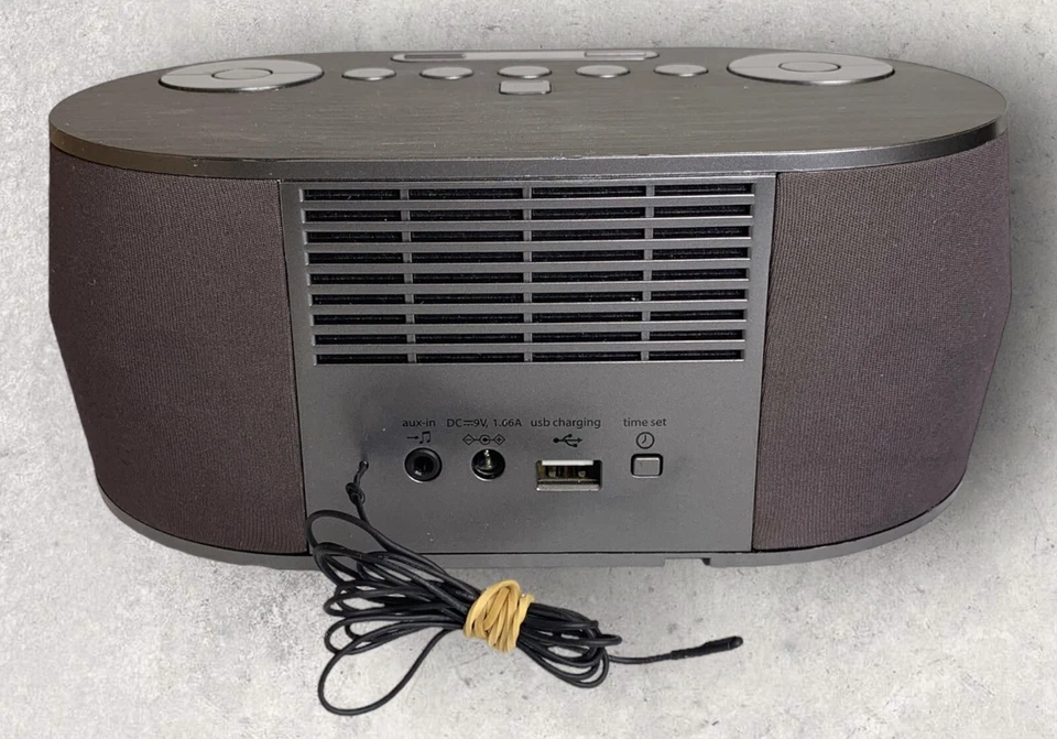 iHome Dual Alarm Stereo Clock Radio-iBT38 Bluetooth USB Charging Alarm - Изображение 3 из 4