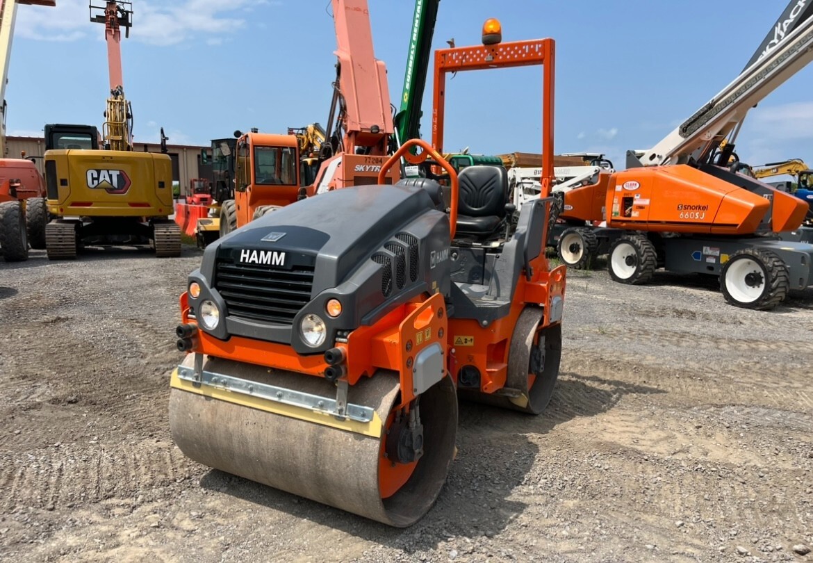 2022 HAMM HD12 VV 47inch Double Drum Vibratory Ride On Roller