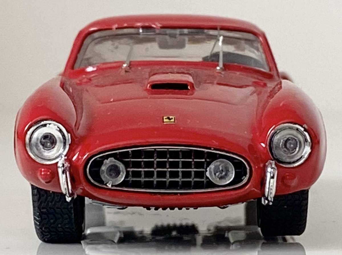 Bang Ferrari 250 SWB 1/43 赤 Bang Ferrari 250 SWB 1/43 赤 Bang 1/43 Scale Diecast 424