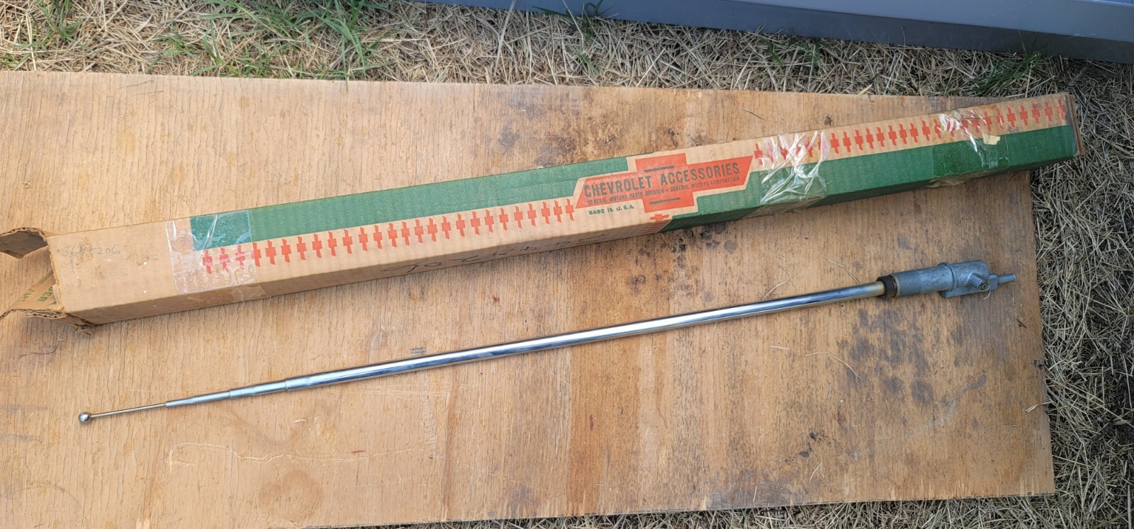 1953 1954 Chevrolet Bel Air radio antenna mast NOS GM Accessory 986627