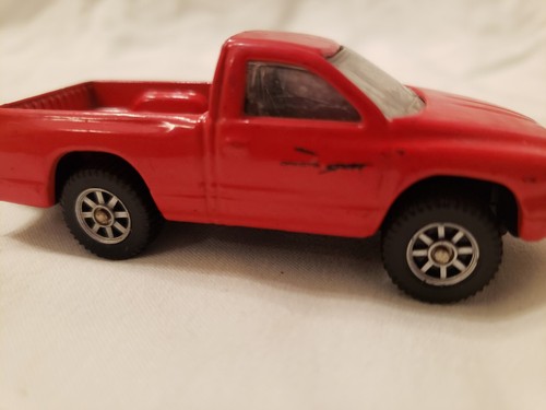 Dodge Dakota Sport Maisto Die Cast Metal Red Truck, 1:64 Scale, Loose Condition. - Picture 8 of 13
